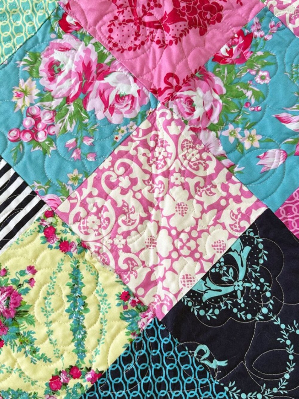 Vibrant Patchwork Quilt Throw 53x53 Reversible Pink Floral Geometric Cottagecore - Picture 6 of 10